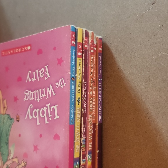 Rainbow magic book lot 53books - Picture 8 of 9